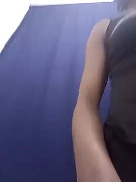 Petite 254 online show from February 27, 6:19 pm