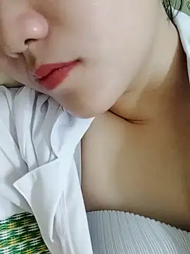  Attractivegirl33 online show from October 7, 5:45 am