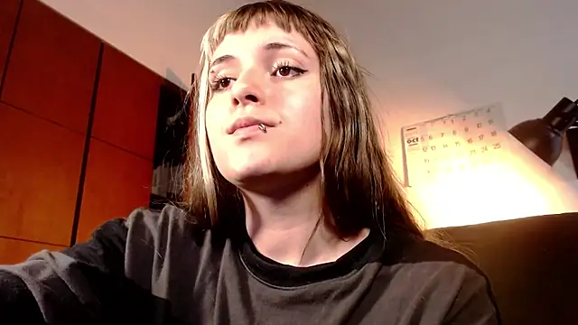 NEXT DOOR GIRL  online show from October 27, 10:04 pm