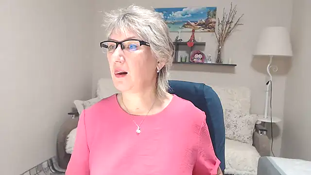 FleurMays online show from November 2, 5:55 am