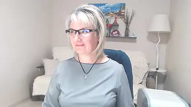 FleurMays online show from June 30, 11:42 am