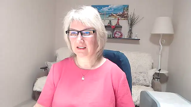 FleurMays online show from April 19, 5:18 am