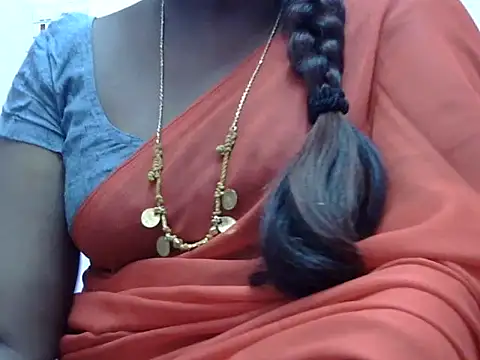 Snapshot of Hot_akshara chatting on October 31, 4:44 pm Hot akshara online show from October 31, 4:44 pm