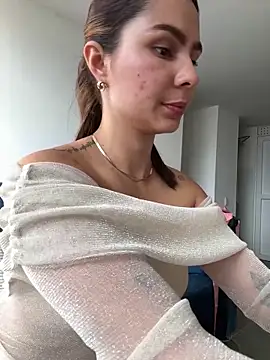 SofiaG  online show from February 2, 9:36 pm