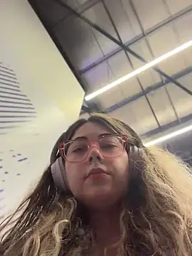 brooklynivy online show from June 30, 12:37 pm