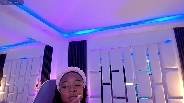 mia schwarz online show from November 12, 10:08 pm