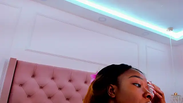 mia schwarz online show from September 17, 9:24 pm