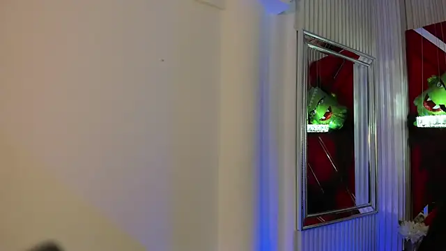 SusanCouper online show from October 27, 10:37 pm