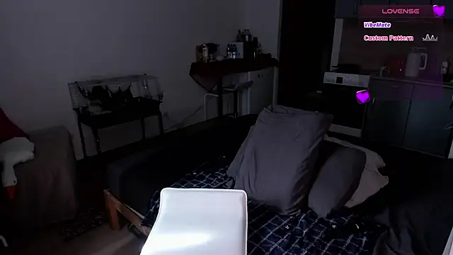 Natural pussy online show from April 21, 7:48 am