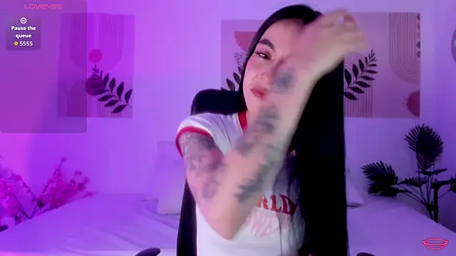 samy lewis online show from October 24, 8:43 am