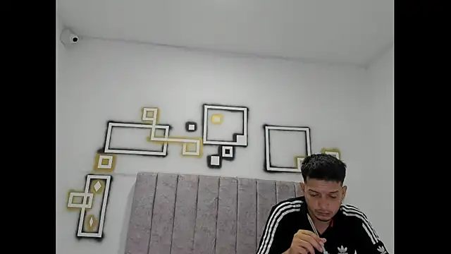 FerneyManti online show from November 14, 1:22 pm