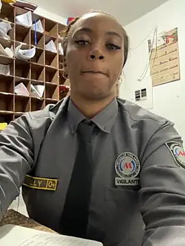 CiaraEbony online show from April 2, 5:16 am