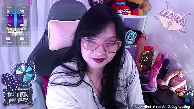 LiloMoon69 online show from December 19, 2:53 pm