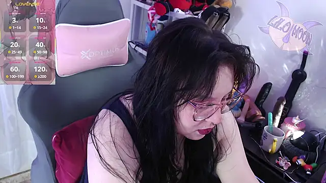 Snapshot of LiloMoon69 chatting on September 13, 1:41 pm LiloMoon69 online show from September 13, 1:41 pm