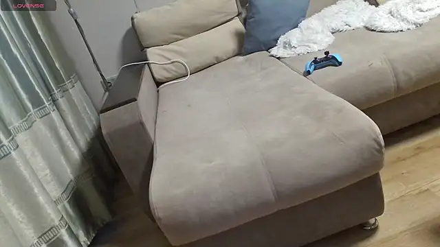 MilaaMilaa online show from November 30, 9:46 am