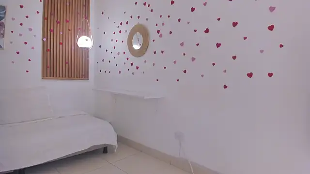 TiffanyWright online show from February 24, 1:43 pm