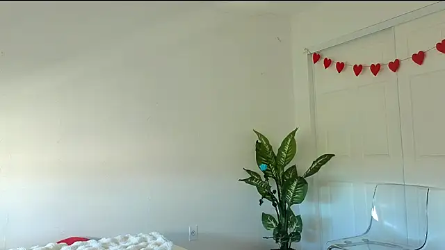 Sapphir3xoxo online show from February 24, 3:21 pm