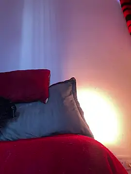 KinkyJessyHotxx online show from May 9, 9:17 pm