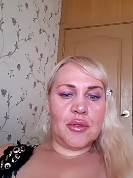 Snapshot of IsabellaBoni chatting on October 8, 7:35 am IsabellaBoni online show from October 8, 7:35 am