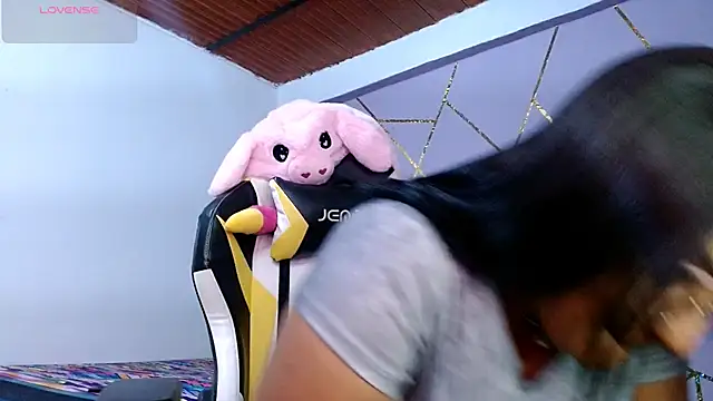 Cute carolbigtits online show from May 18, 11:00 pm
