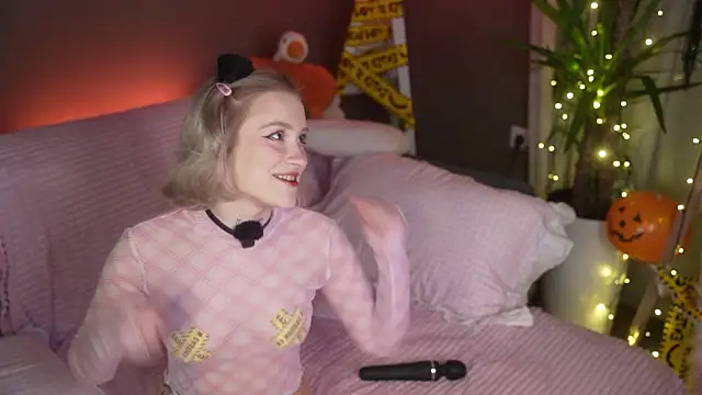 Snapshot of fiadventure chatting on October 30, 2:47 am fiadventure online show from October 30, 2:47 am