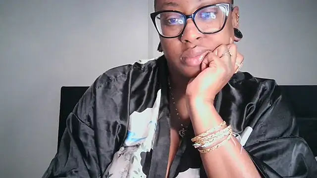 Snapshot of Nyxie_Chaos chatting on October 9, 12:53 pm Nyxie Chaos online show from October 9, 12:53 pm