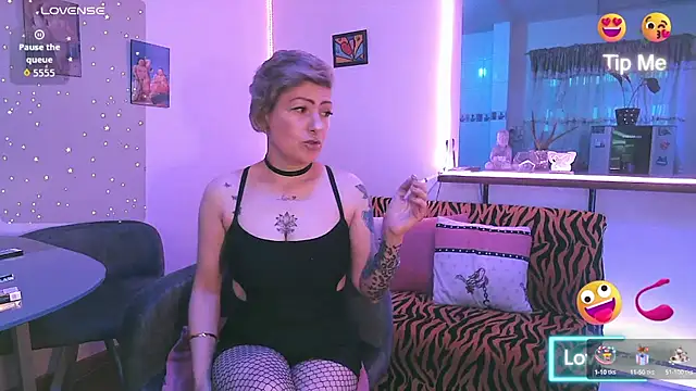 Maria fernandaxxx  online show from October 16, 1:47 pm