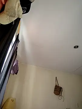  maiahairy  online show from December 22, 12:30 pm