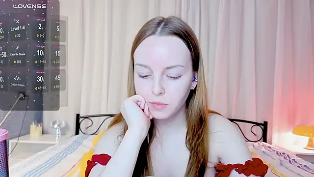 Snapshot of Wild__flowers chatting on October 20, 5:38 pm Wild flowers online show from October 20, 5:38 pm