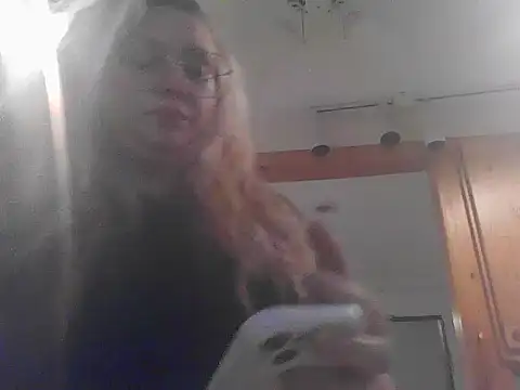 Lalalynn online show from May 8, 1:09 am
