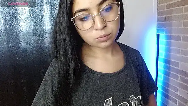 helenacyruss online show from March 3, 8:59 pm