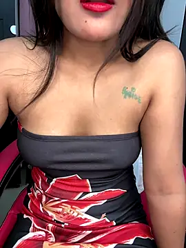 LeisyXO online show from November 7, 7:41 pm