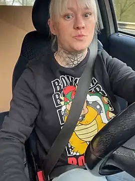 poussichienne online show from February 24, 11:20 am