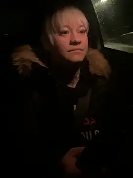 poussichienne online show from February 19, 4:23 am