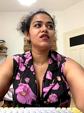 Curvydesifromgermany online show from September 10, 10:59 am