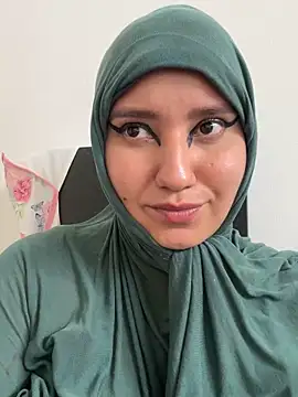 hannahayat online show from December 21, 3:38 pm