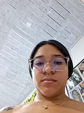 -VICKKY online show from March 10, 2:21 pm