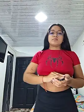 -VICKKY online show from January 31, 8:07 pm