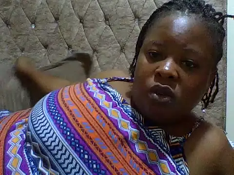 zoey10 online show from November 17, 6:30 pm