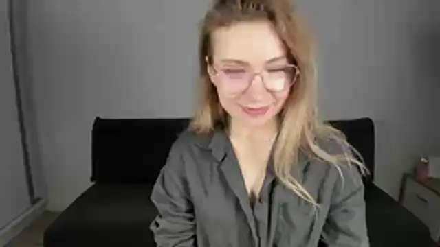 Mia Tasty online show from December 21, 2:32 pm