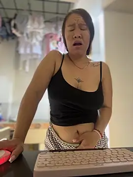 Emiily lee online show from February 13, 9:22 am