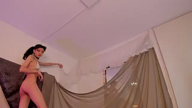 BonnieCute  online show from January 15, 12:05 am