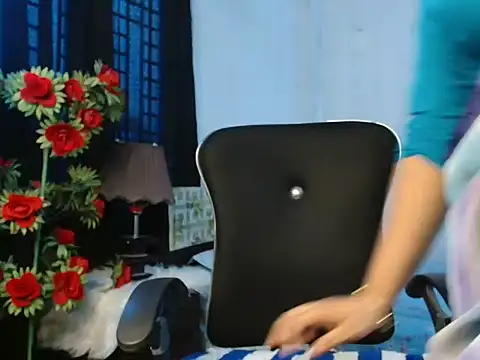 RaishaSEXY online show from June 6, 10:10 am