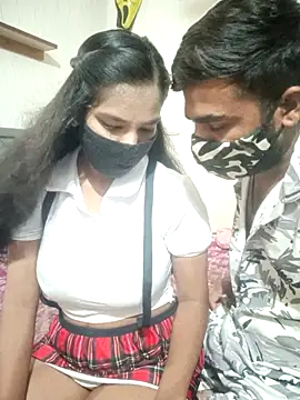 hottiess69 online show from February 17, 6:51 pm