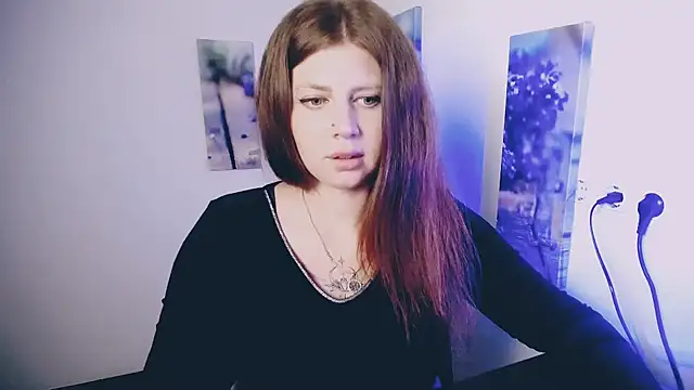 Lizzy Love online show from April 16, 10:56 pm