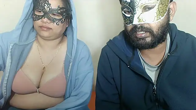 Cutehornycouples online show from November 29, 4:44 pm