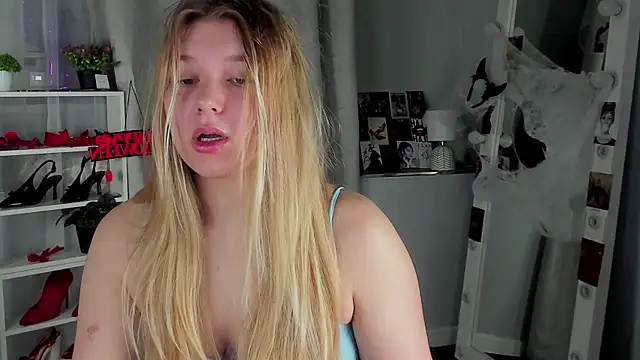 Rebecca Kelly online show from October 28, 2:39 am