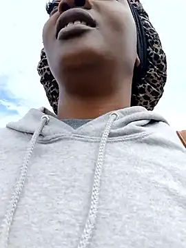  fiffii online show from April 17, 7:32 am