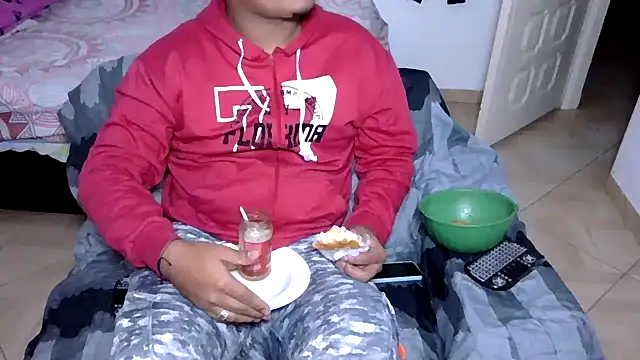 Boycuriousxxx online show from February 8, 12:31 pm