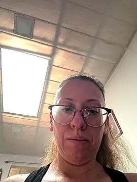 miss hanna07 online show from September 26, 7:00 pm